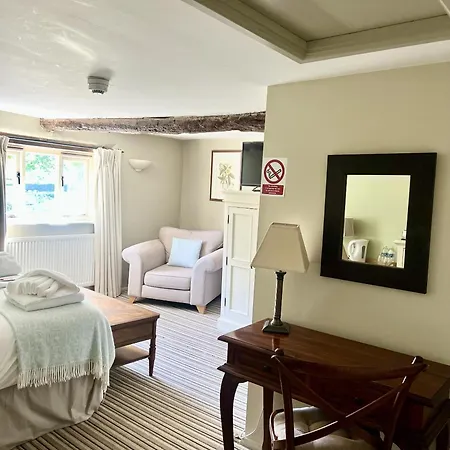 The Parson Woodforde Hotel Weston Longville Room photo